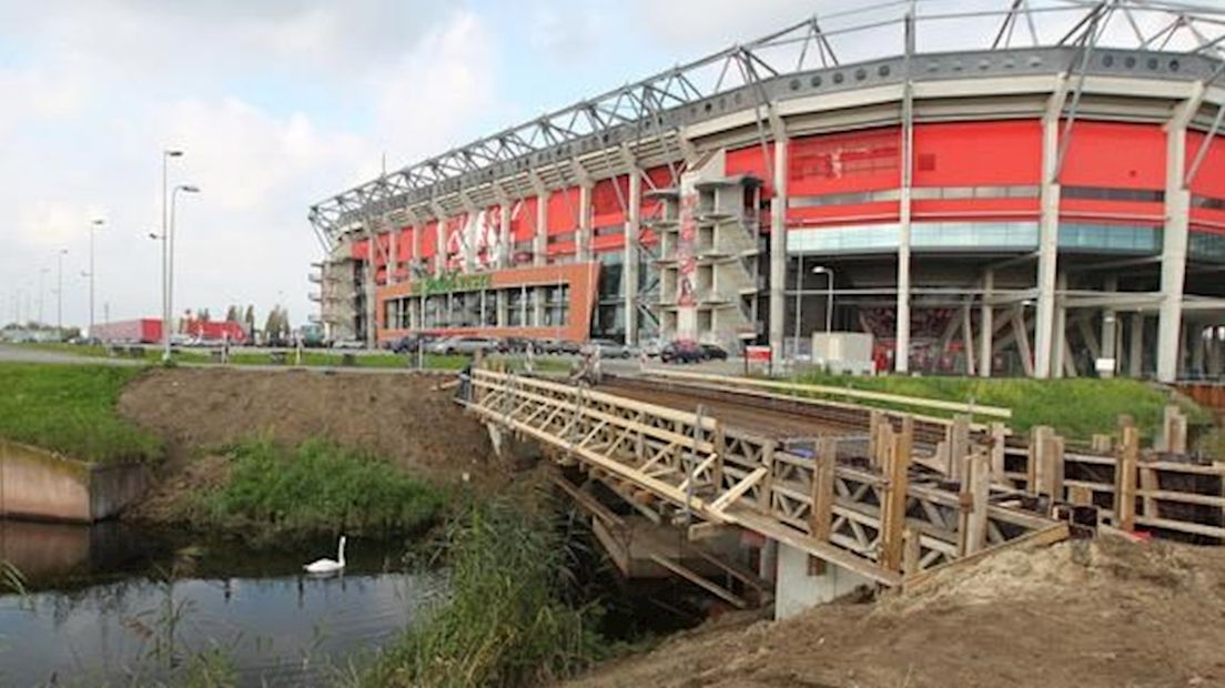 Voetgangersbrug over de Elsbeek