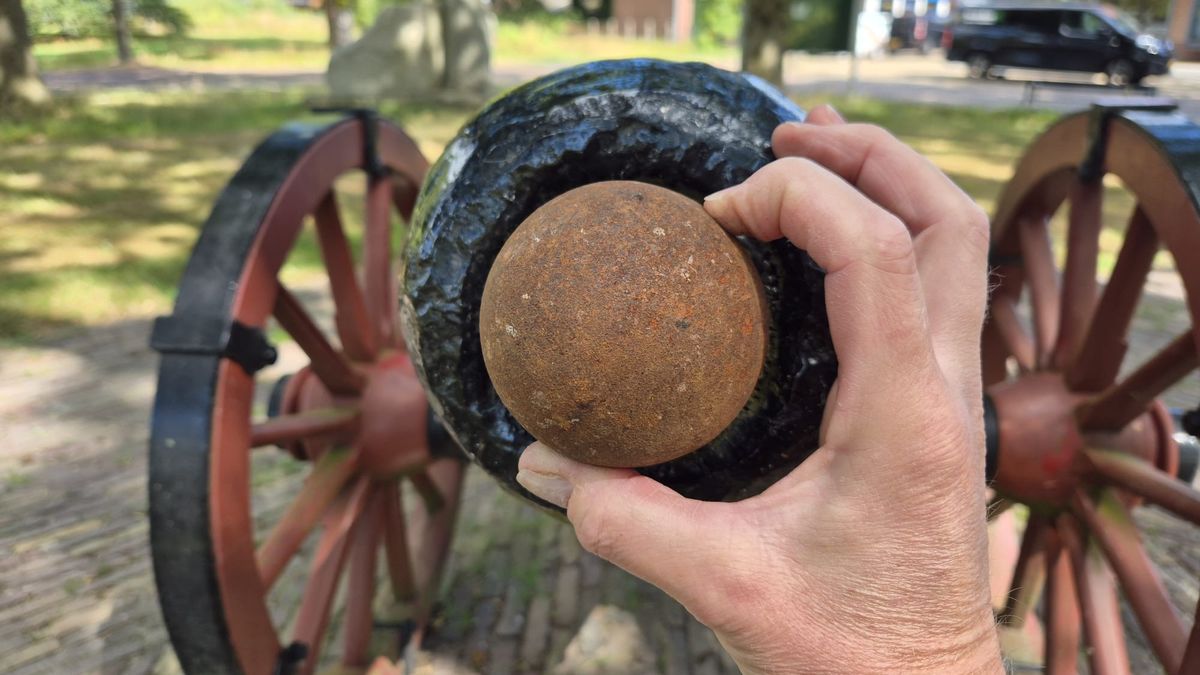 Kogels van honderden jaren oud gevonden op Marktplaats: 