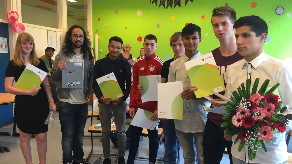 Proef Diploma mbo al op het vmbo Omroep Zeeland Proef Diploma mbo al op het vmbo Omroep Zeeland