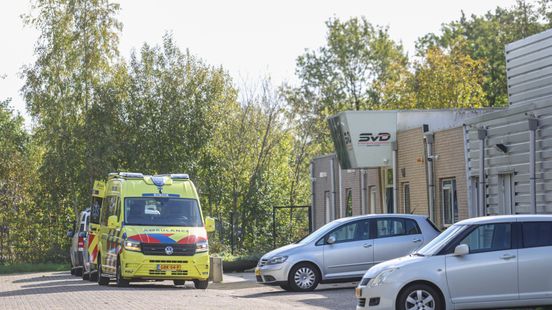 Person injured in Leeuwarden stabbing | Man shoots himself in foot at Drachten shooting club