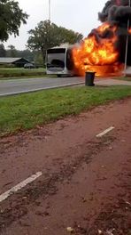 Lijnbus gaat in vlammen op