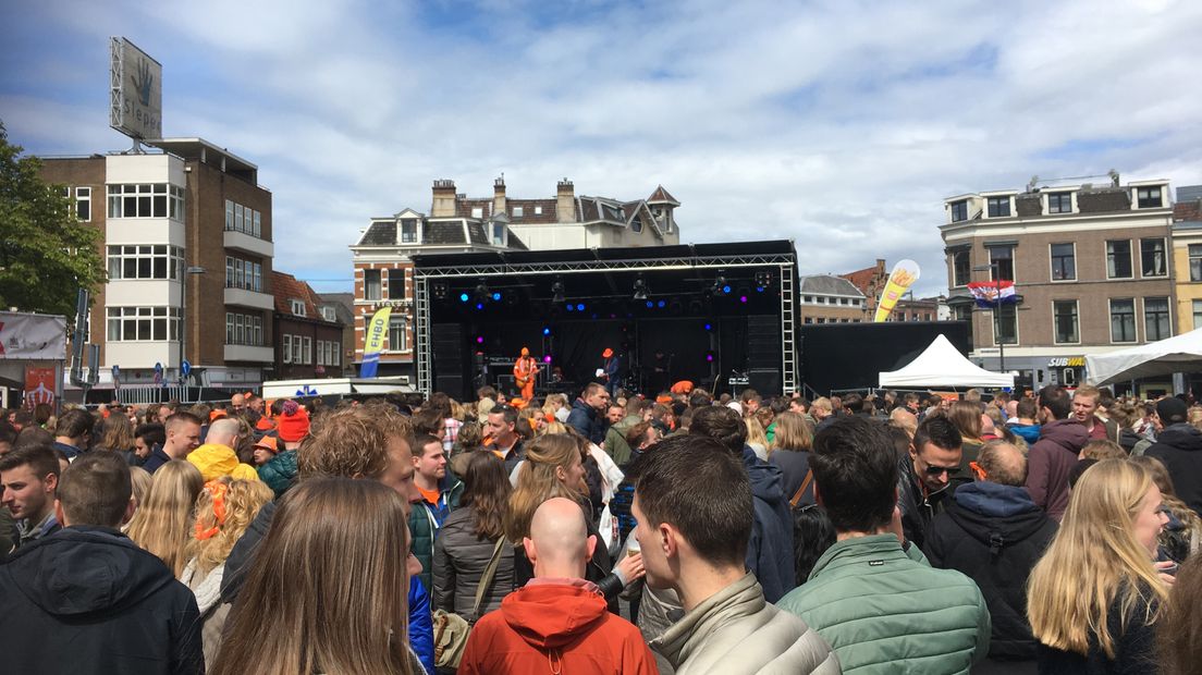 Koningsdag op de Neude. Archief.