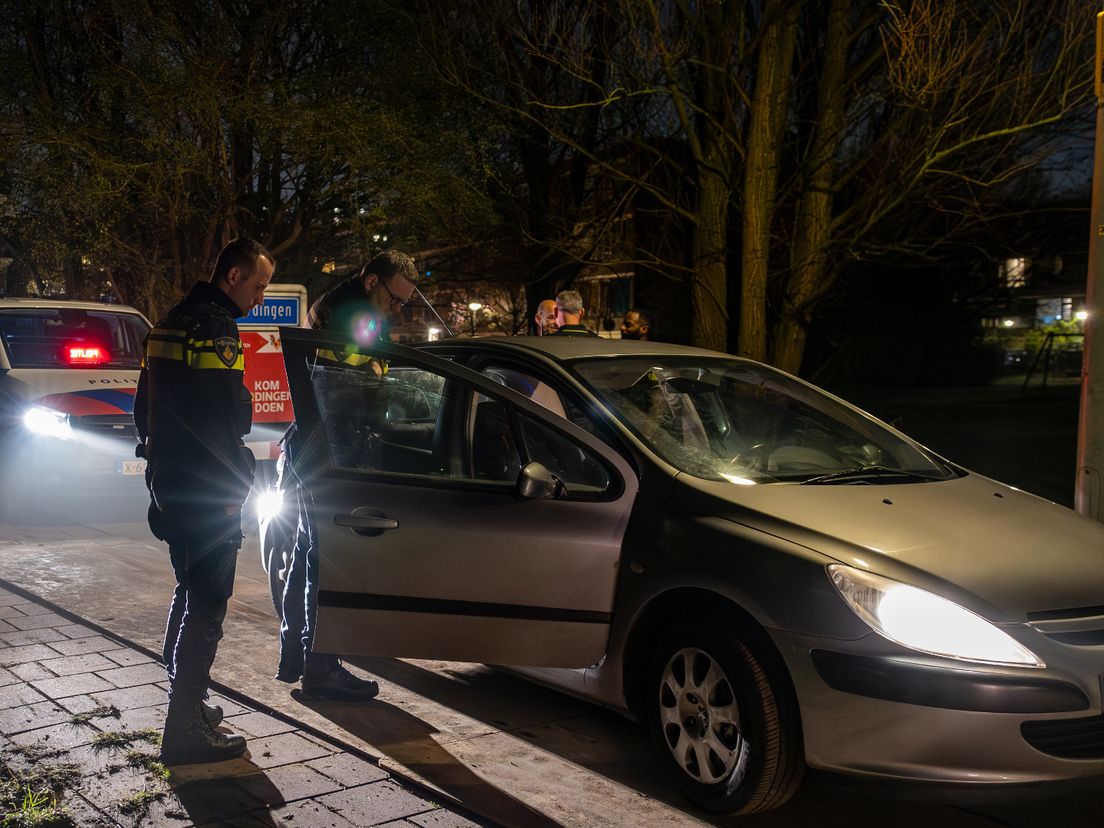 Meerdere politieauto's ingezet bij achtervolging - Rijnmond