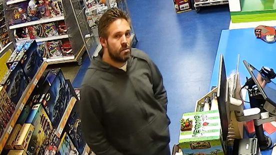 Man vraagt speelgoedadvies en gaat er met gestolen legodoos vandoor in Rijssen Home