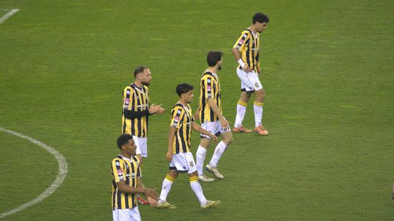 Vitesse verspeelt punten door comeback Emmen