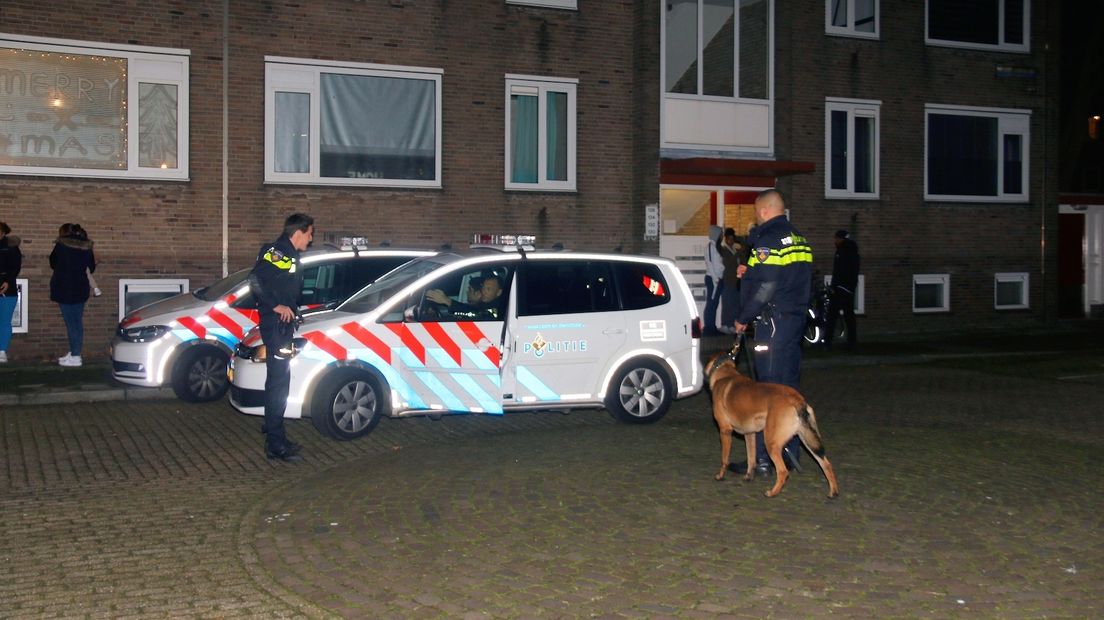 Daders vluchten weg na vechtpartij in Vlissingse flat (video)