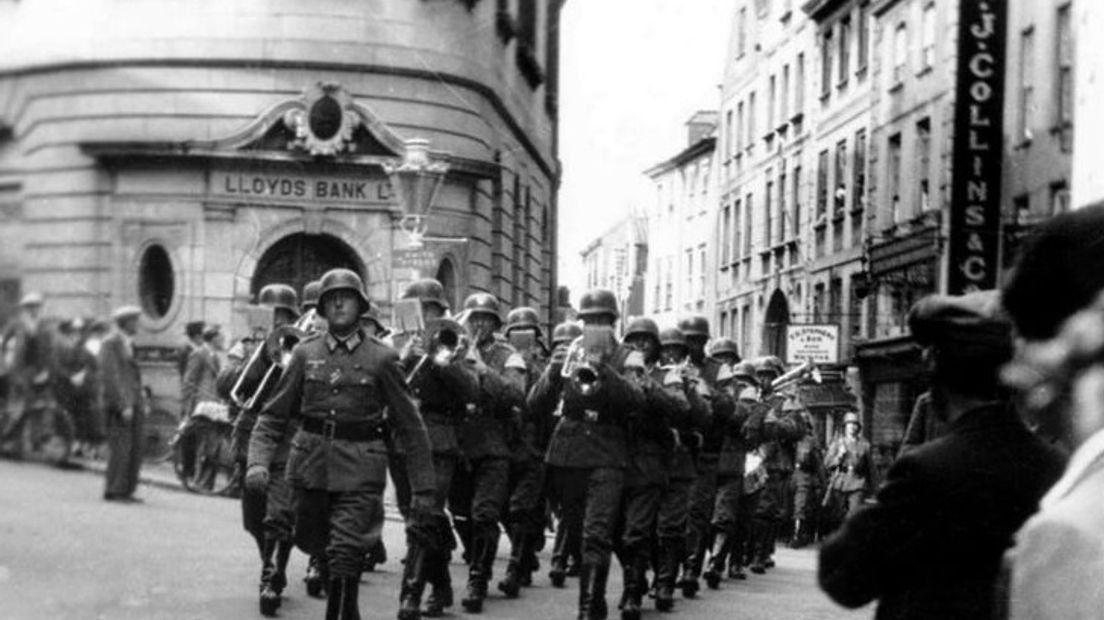 Duitse soldaten in een Brits decor: Guernsey - publiek domein