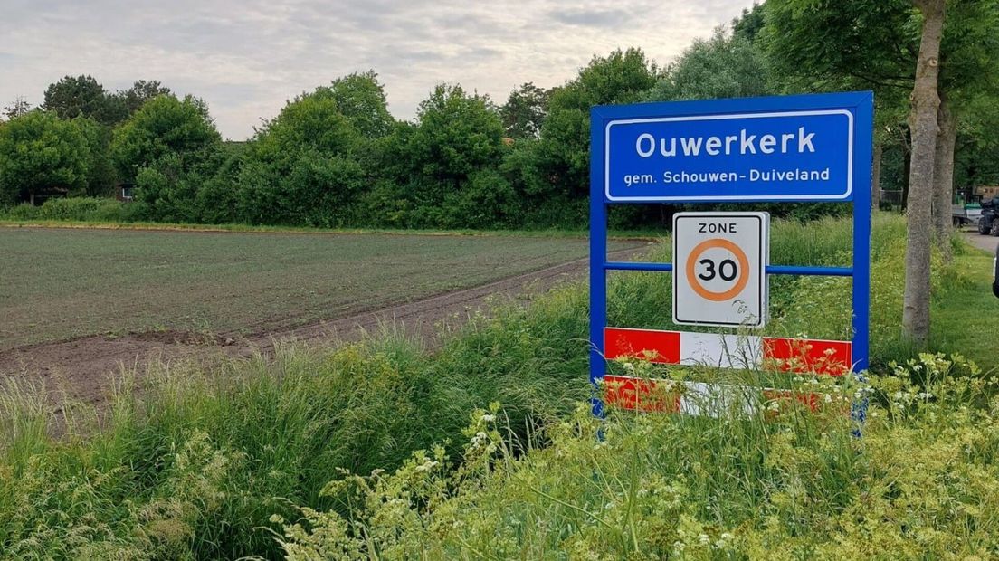 De R is weer terug in Ouwerkerk