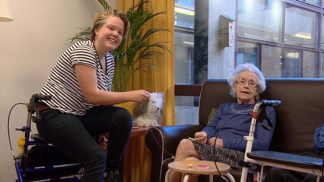 Hoe Femke (21) haar 92-jarige maatje vond in Vlissingen