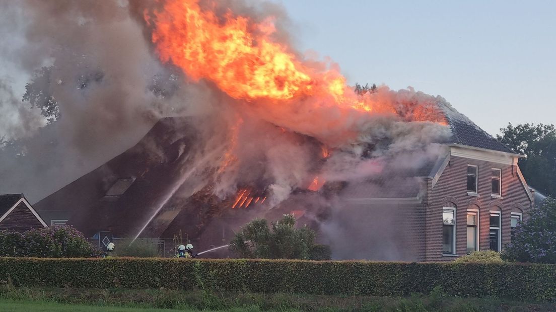 Bij een boerderij in Havelte is brand uitgebroken