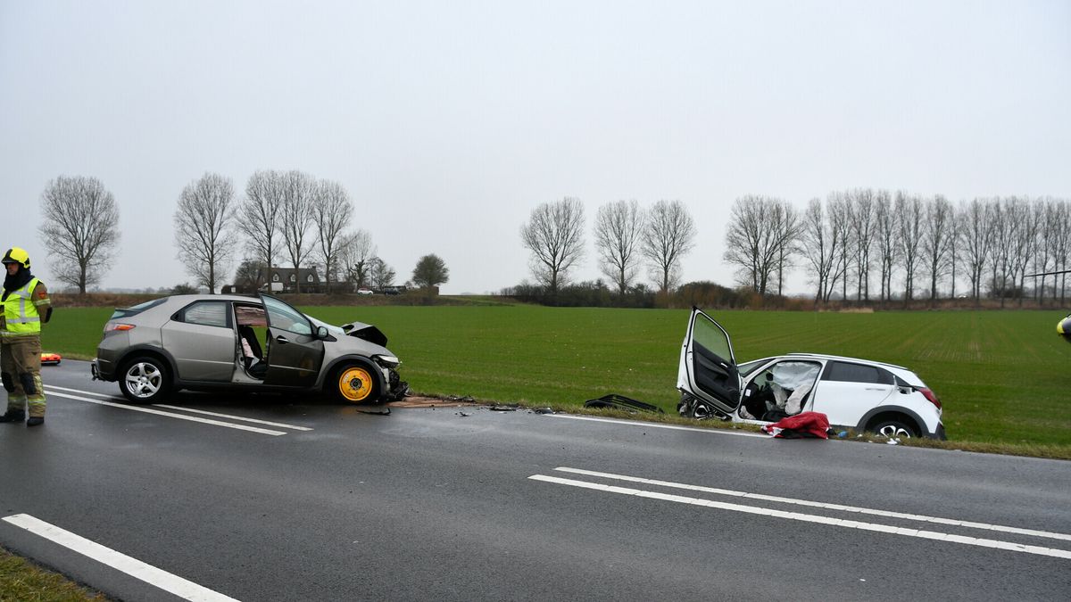 Man overleden bij frontale botsing Terhole