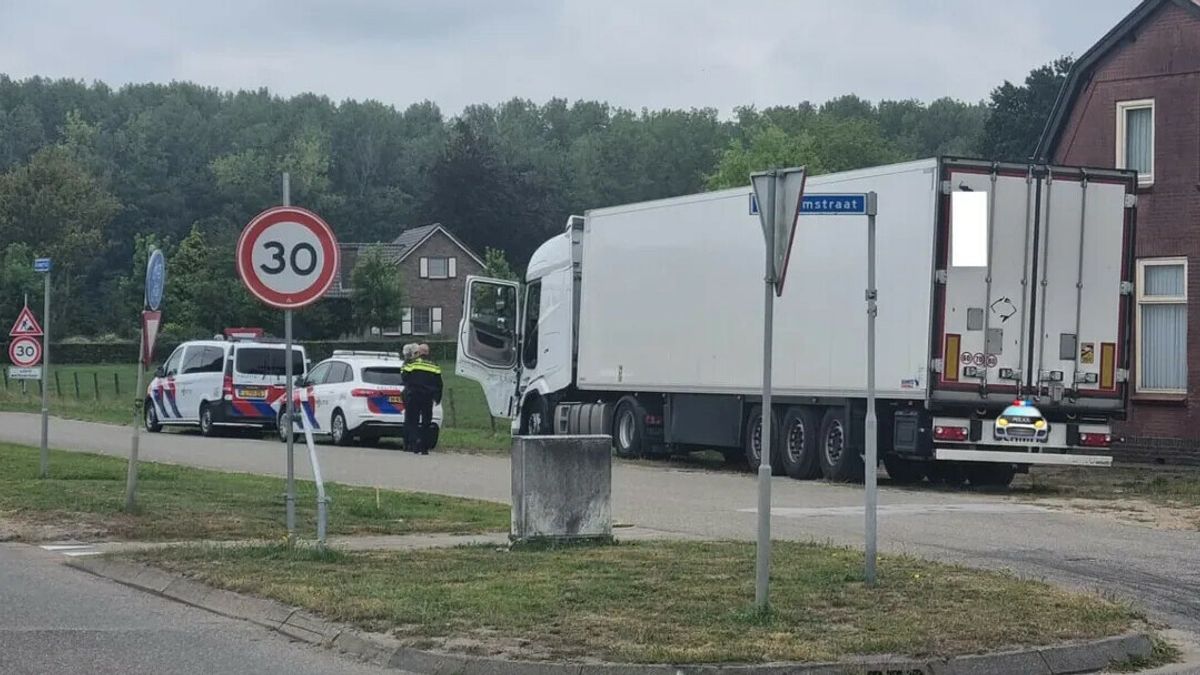 Agenten bekeuren zes vrachtwagens in een half uur tijd bij Kapellebrug