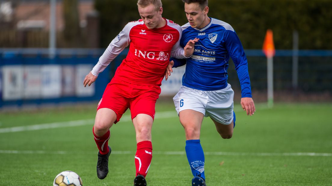 Archief Klaas van Hecke (links) in duel met Renzo Hendriks van Woezik