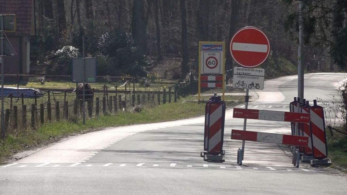 Borden moeten voorkomen dat sluipverkeer over de N804 gaat.