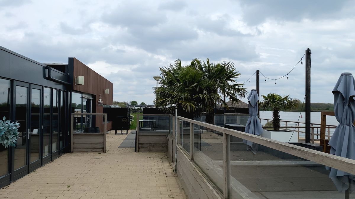 Toch een beetje hoop voor gedupeerde stellen na faillissement Beachclub Klein Scheveningen