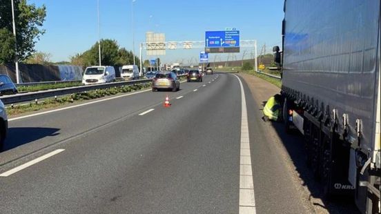 Files A15 en A27 door ongevallen en pech weer voorbij. Files A15 en A27 door ongevallen en pech weer voorbij.