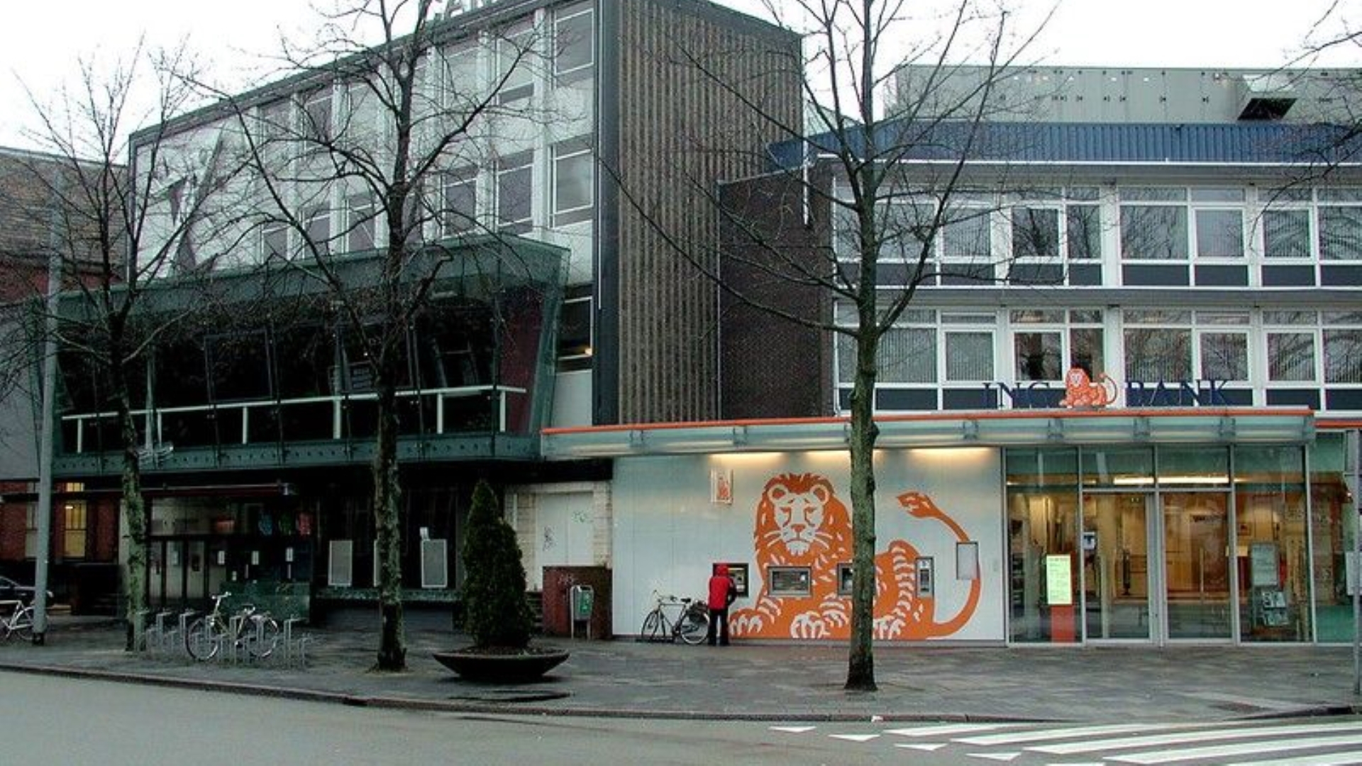 Stichting De Brug in Stad woedend op ING: 'We worden gegijzeld door de