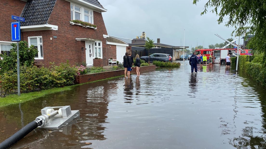 Een ondergelopen Wellewei in Woudsend