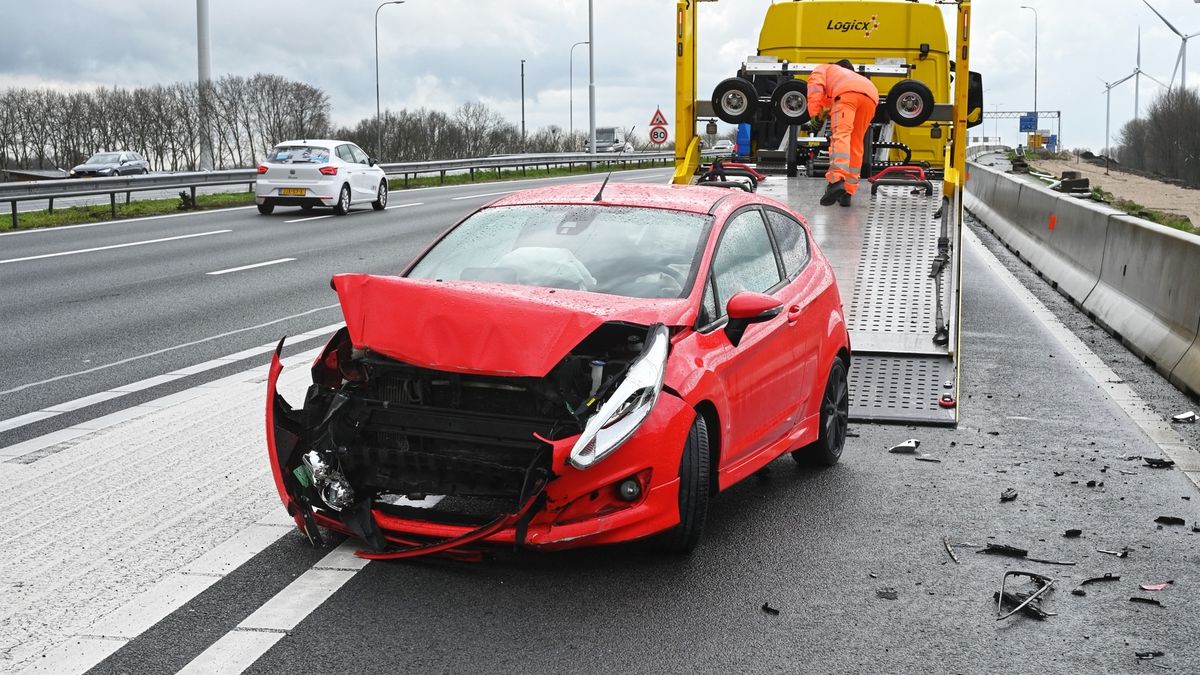 Flinke schade aan auto op A27