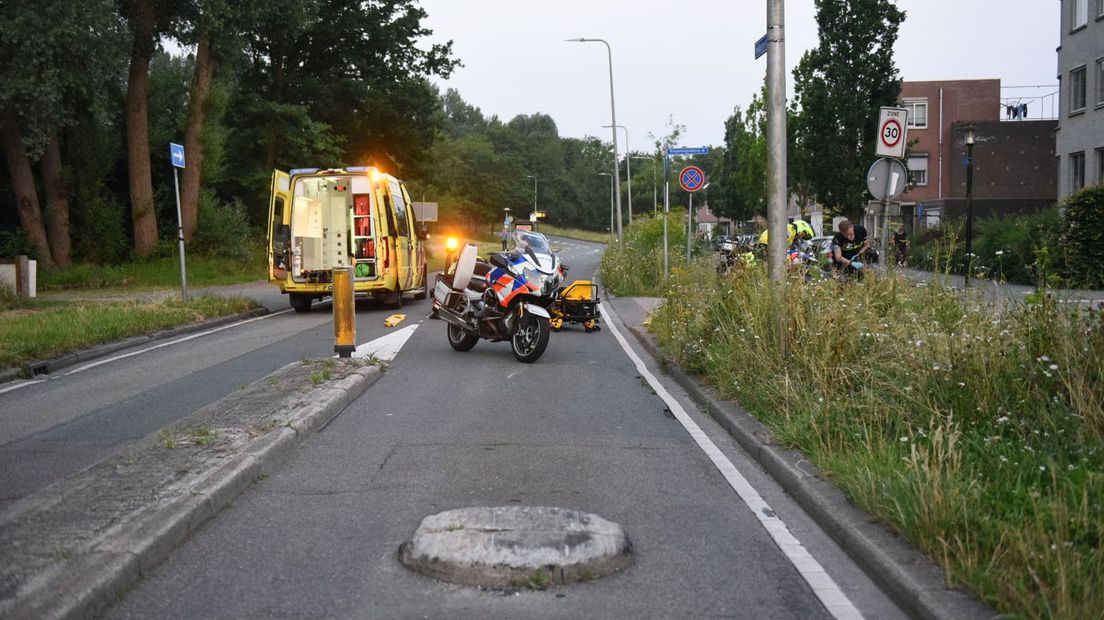 Er waren veel hulpdiensten ter plaatse.