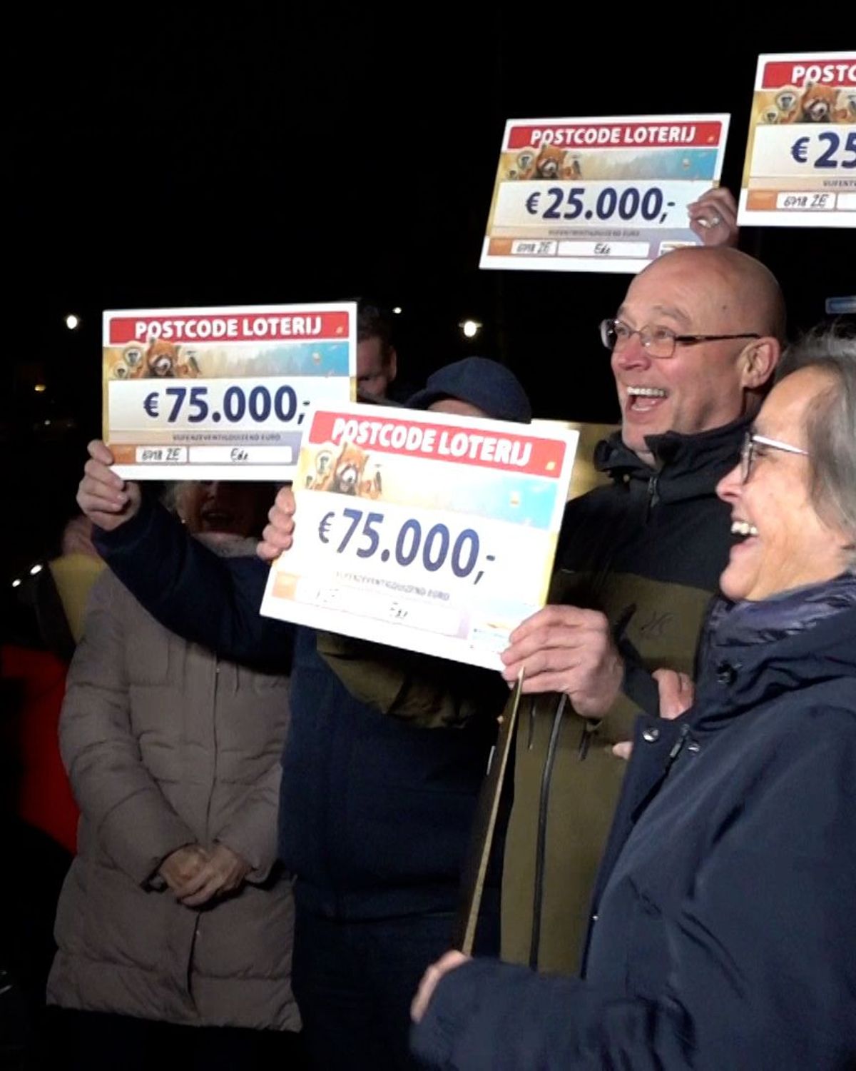 Straat verdeelt half miljoen euro van Postcode Loterij - Omroep Gelderland