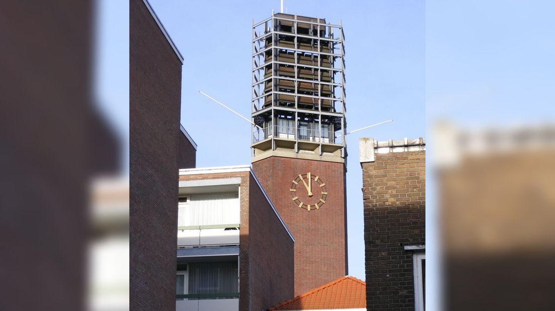 Werkzaamheden stadhuistoren Vlissingen stilgelegd