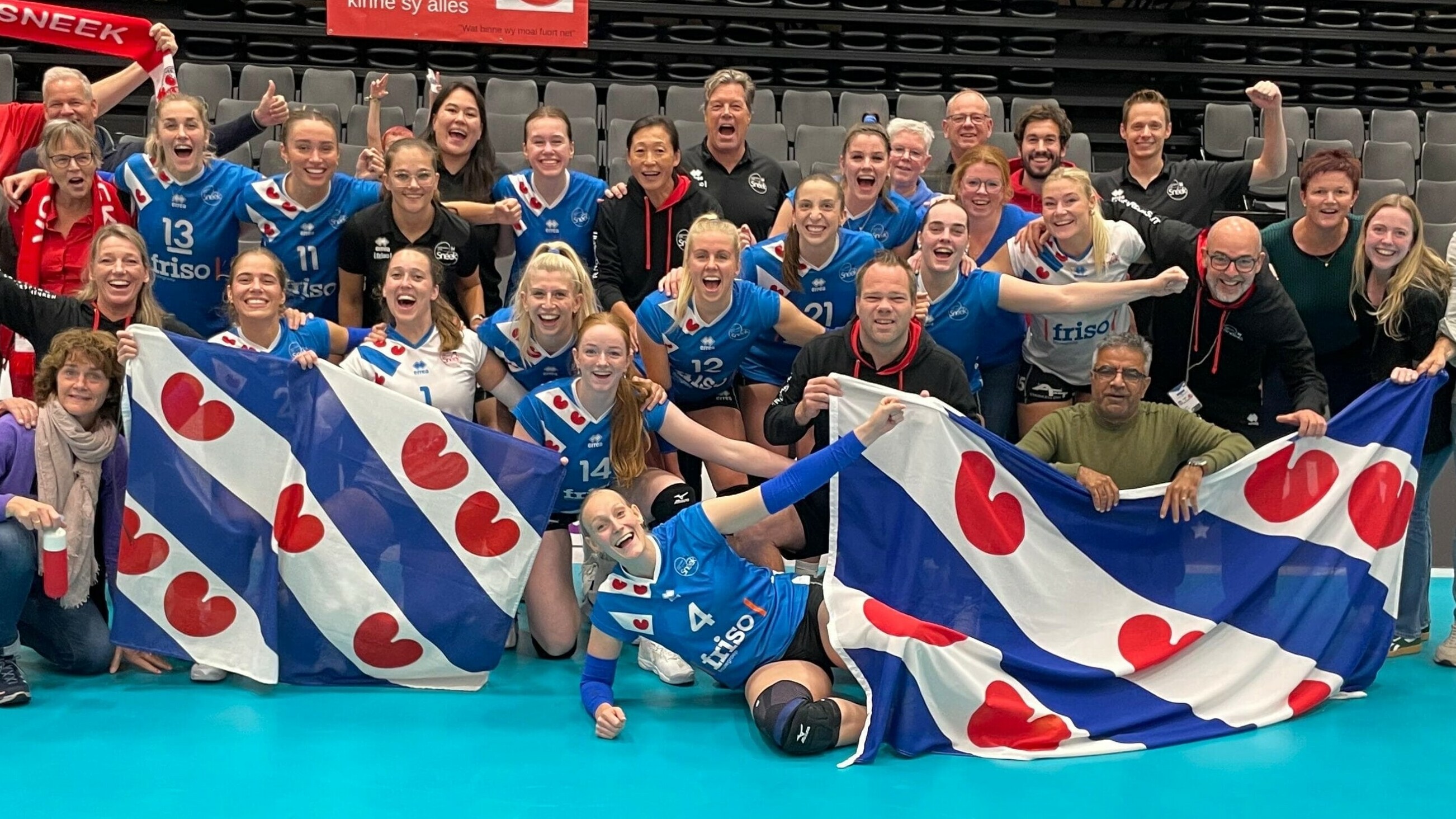 Fan Tórshavn nei Atene: follybalsters Friso Snits op aventoer yn Europa