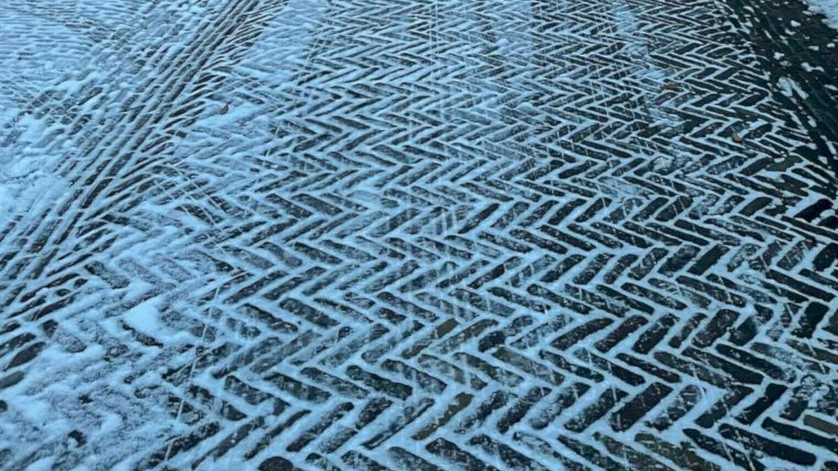 Code geel in heel Drenthe om gladheid en sneeuw