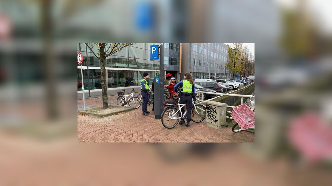 Toch Zwarte Pieten in het centrum van Leeuwarden