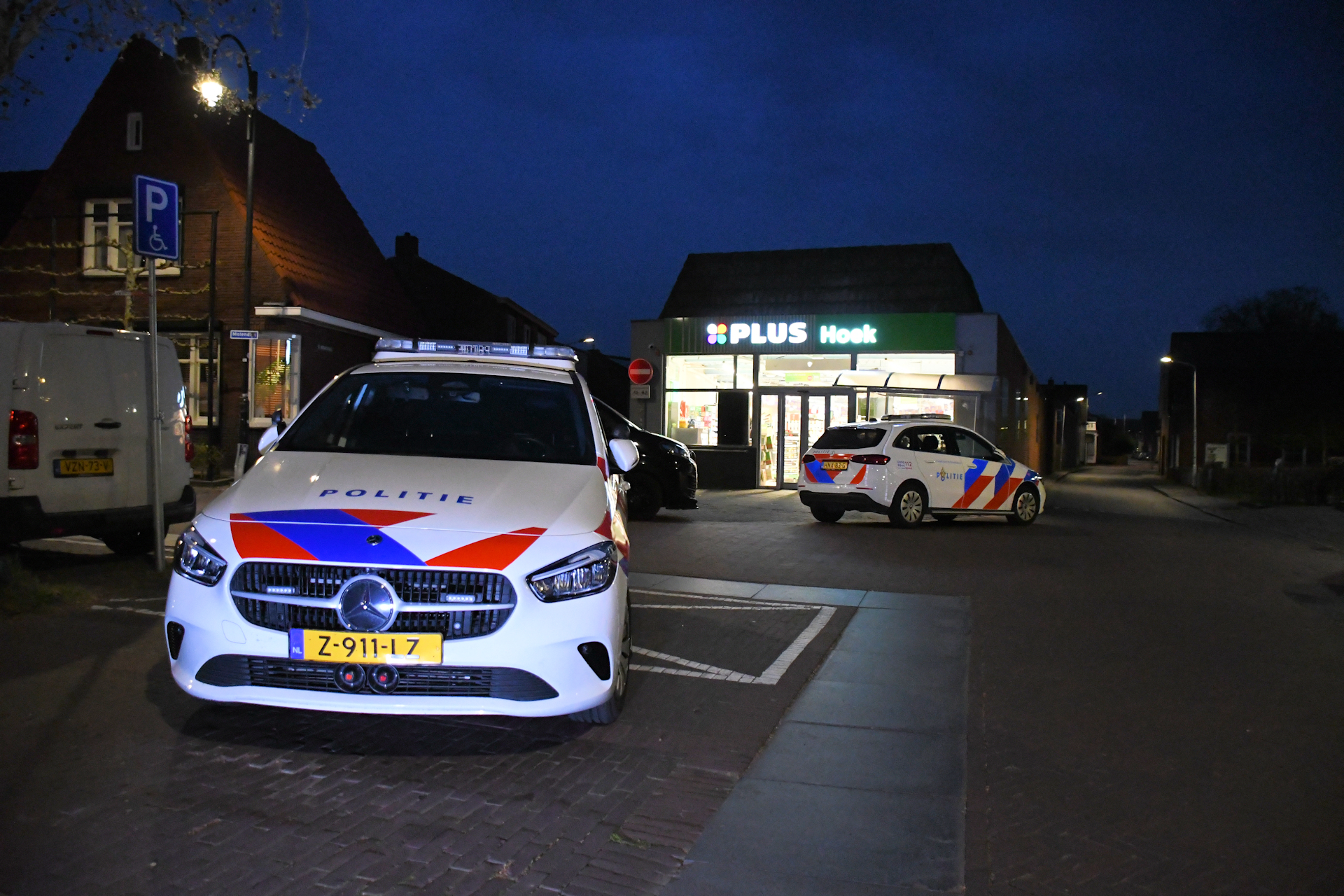 Overval bij supermarkt in Hoek, politie roept getuigen op zich te melden