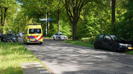 Ongeluk in Papenvoort: twee gewonden. Ongeluk in Papenvoort: twee gewonden.