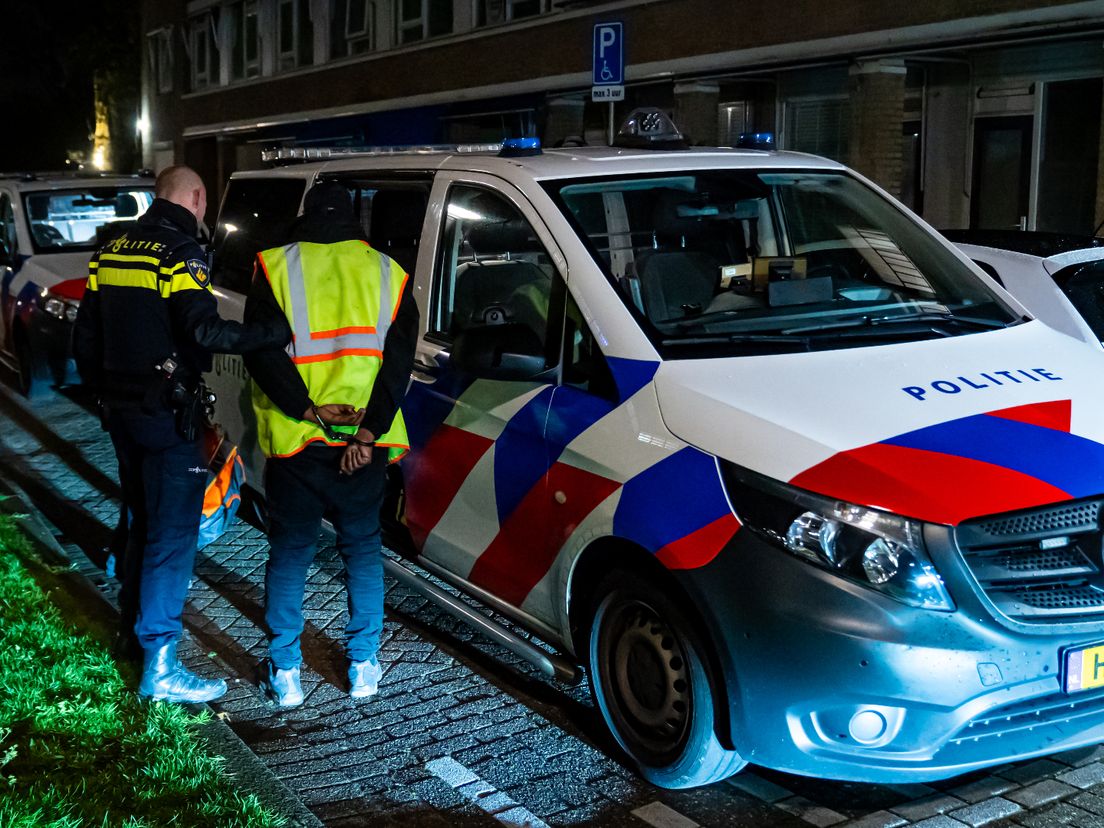 Na de steekpartij waarbij een vrouw gewond raakte, werd een man opgepakt