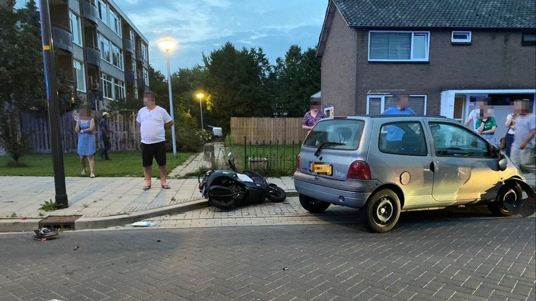 Scooterrijder gewond bij ongeluk in Deventer