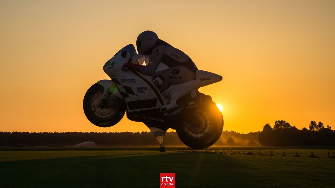 De vliegende Superbike (Rechten: RTV Drenthe/Kim Stellingwerf)