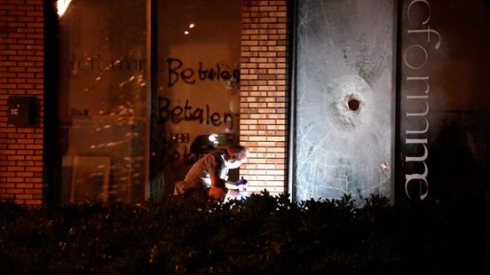 Politie deelt beelden van dader na derde explosie in Zevenaar
