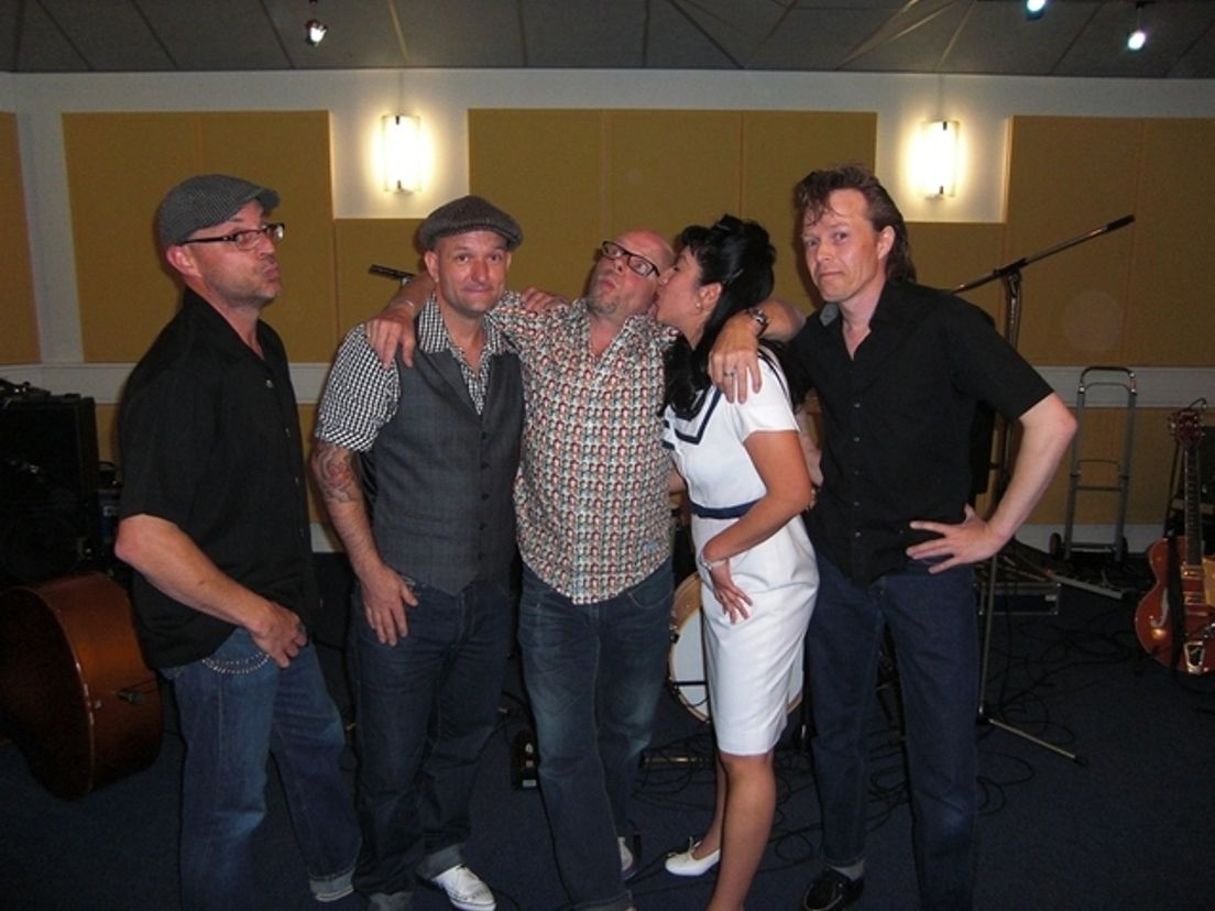 Dee Ann and The Nightcaptains in Live uit Lloyd