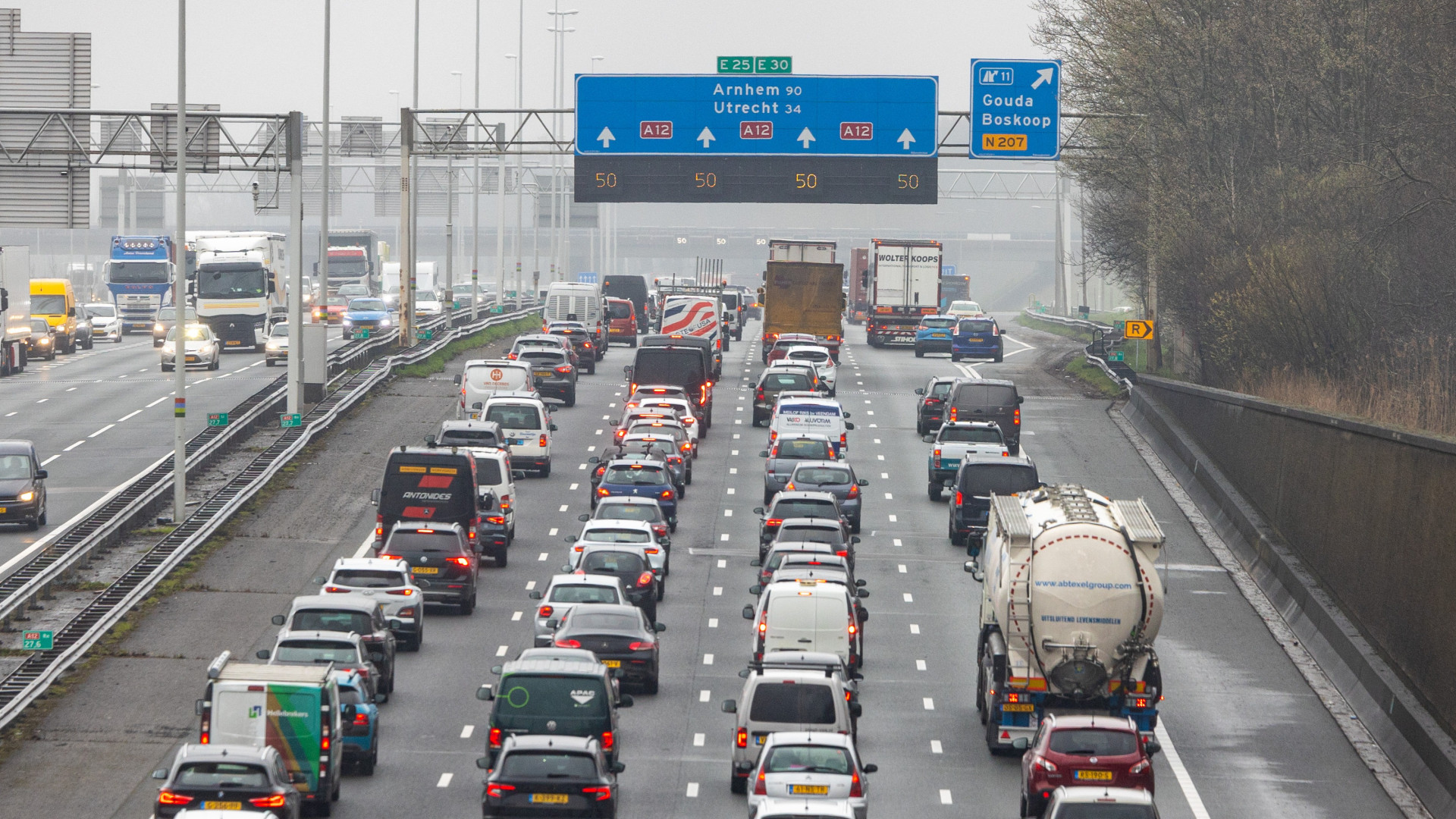 Glasplaten Verloren Op A12, Meer Dan Een Uur Vertraging - Omroep West