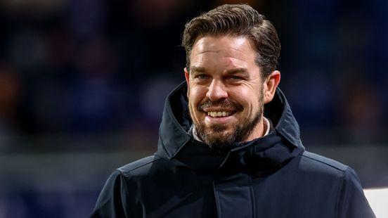 Voormalig Superboer nu gelukkig als trainer: 'De voetbalwereld moet weer van Vitesse gaan houden'