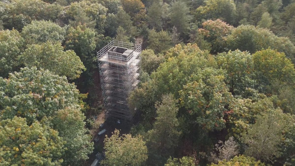Historische luchtwachttoren bij Ruinen krijgt nieuw leven na restauratie