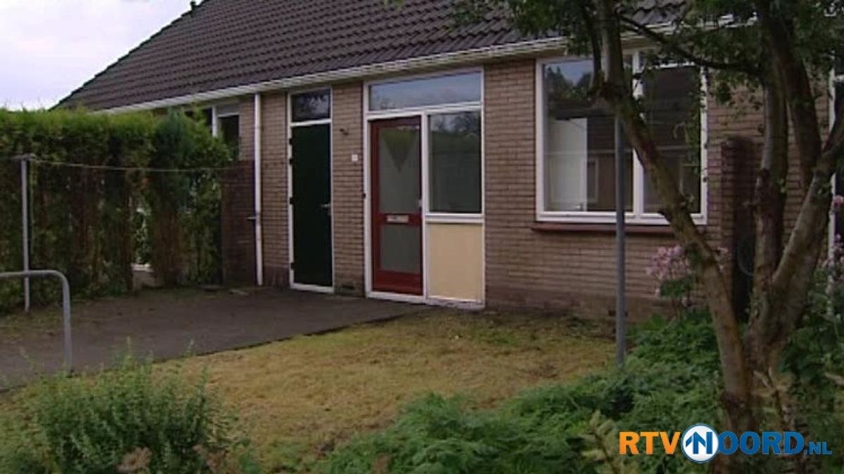 Vrouw acht weken dood in huis Roodeschool