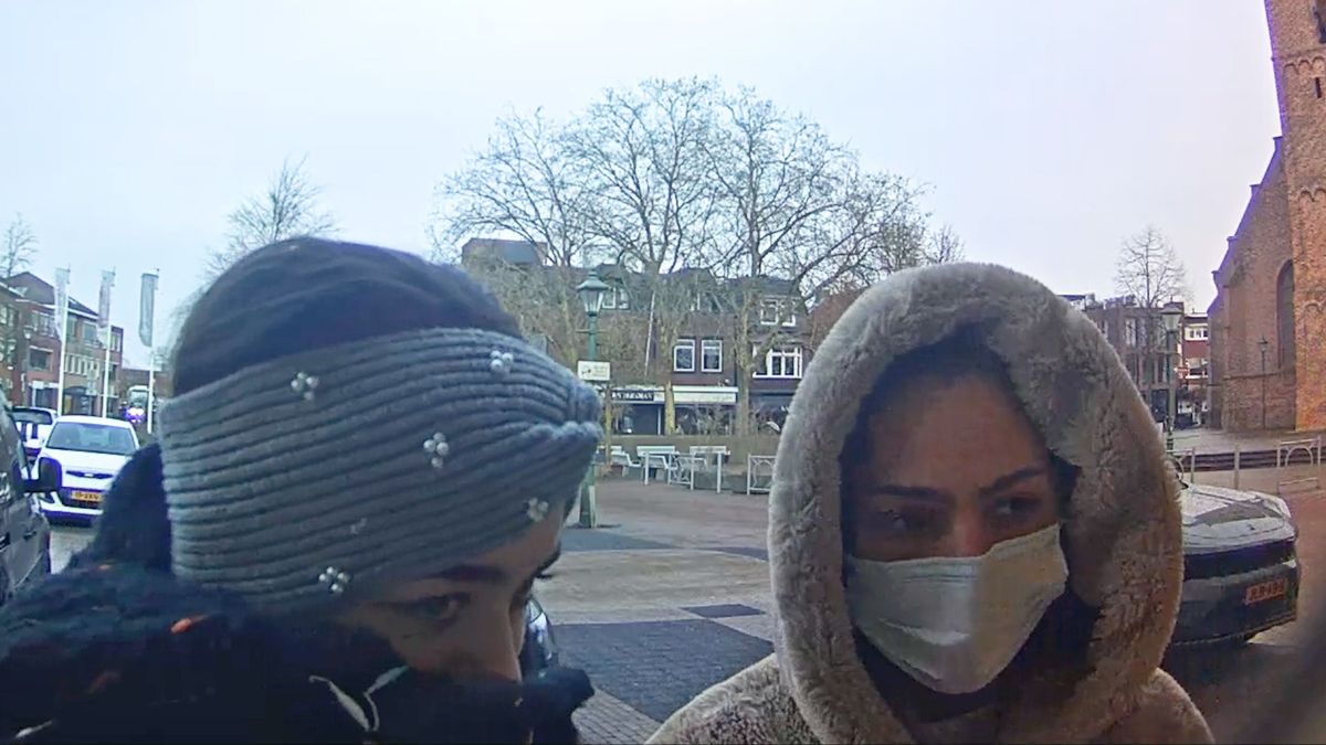 Duo pint honderden euro’s na diefstal van pas 90-jarige vrouw in Barneveld