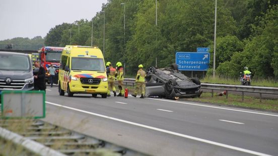 Automobilist overleden na zwaar ongeluk in Lunteren