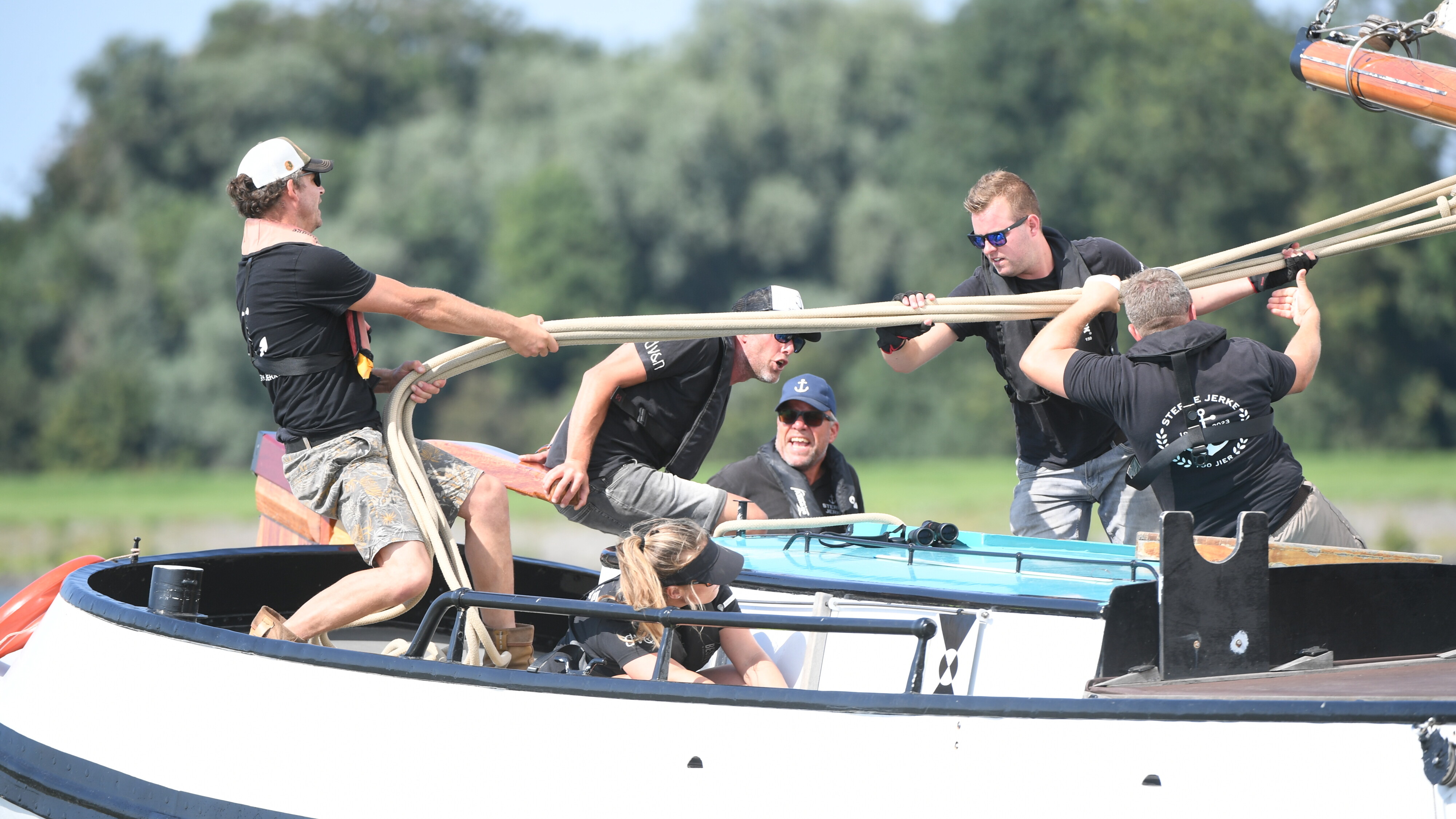 By de Sterke Jerke giet it seil nei de oare kant