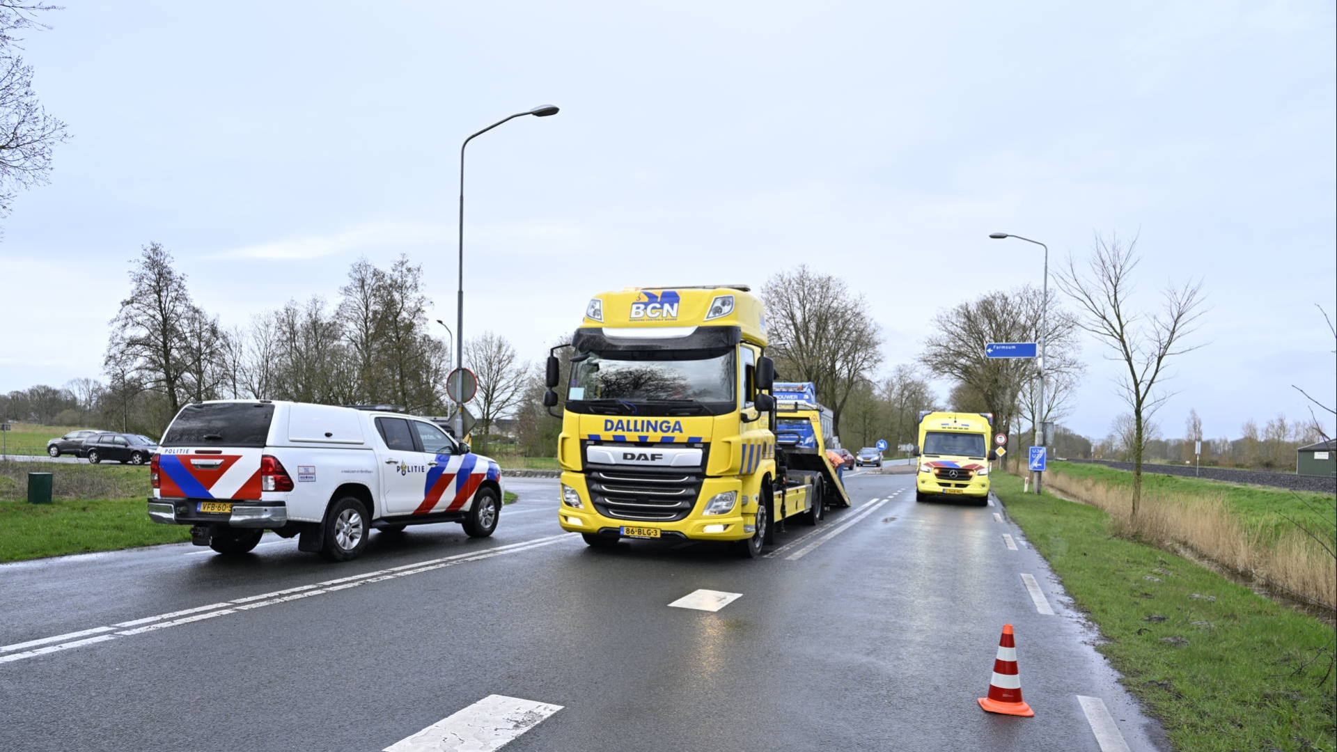 112-nieuws: Verdachte pinde in Pekela grote geldbedragen met gestolen passen • Botsing auto en vrachtwagen in Delfzijl