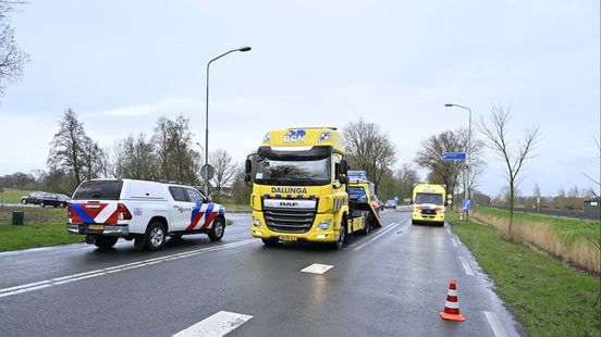 Automobilist overleden bij botsing met vrachtwagen in Wieringerwerf. Automobilist overleden bij botsing met vrachtwagen in Wieringerwerf.