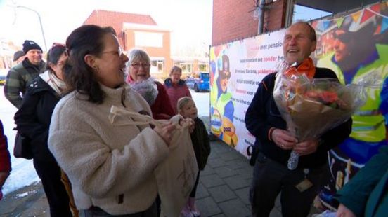 Eenrum zwaait pakketbezorger Hiske uit: 'Ik vond het prachtig hier'