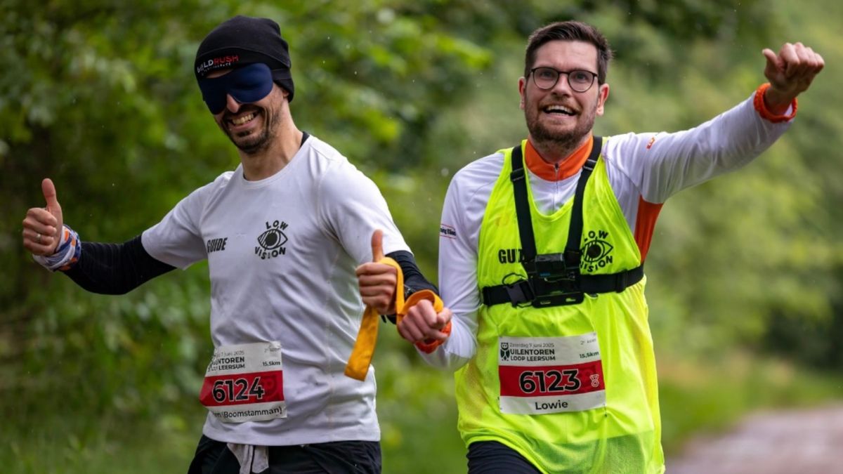 Björn en Lowie rennen blind de Elfstedentocht: 