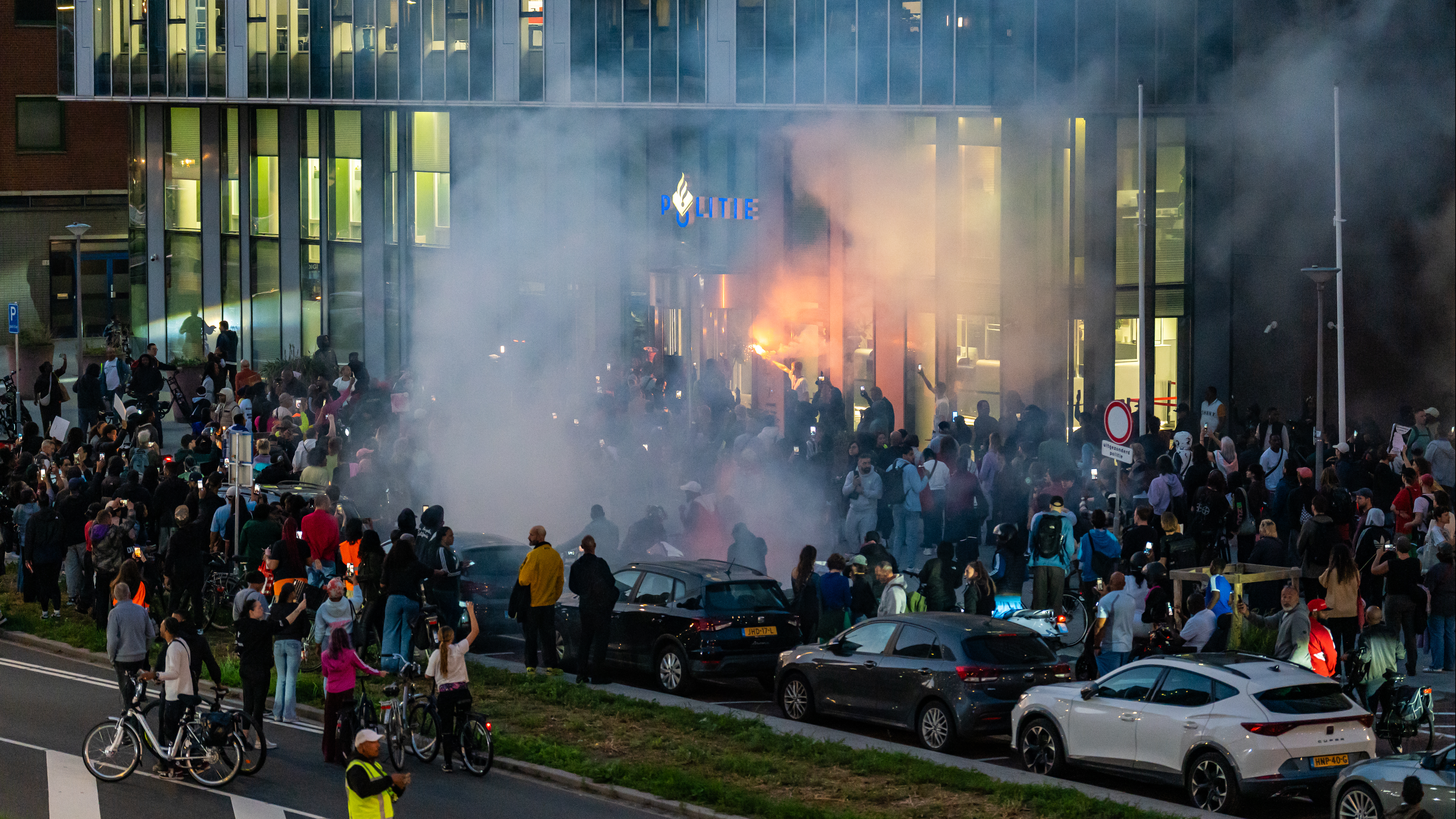 Politiebureau Zuidplein was het eindpunt van de stille tocht