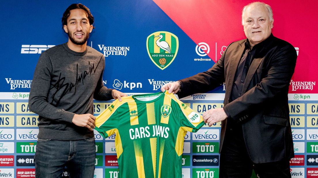 Martin Jol bij presentatie bij laatste aanwinst ADO