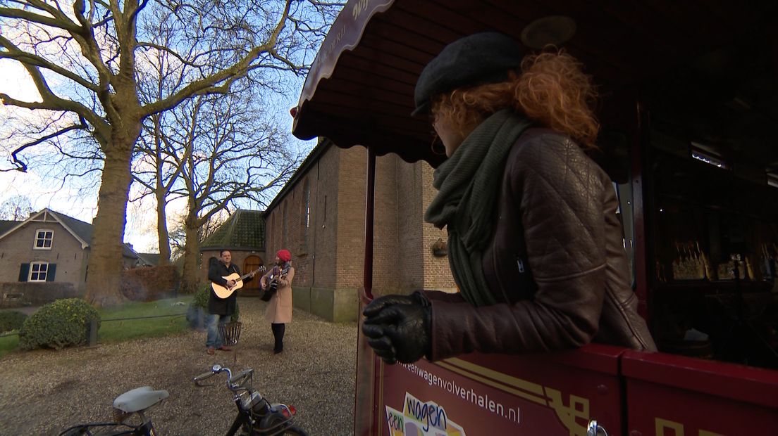 Zangeres Hilde Vos maakte speciaal voor het Omroep Gelderland programma 'Een wagen vol verhalen' het nummer 'I'm coming home'. Het nummer gaat over haar terugkeer van Den Haag naar de Betuwe.